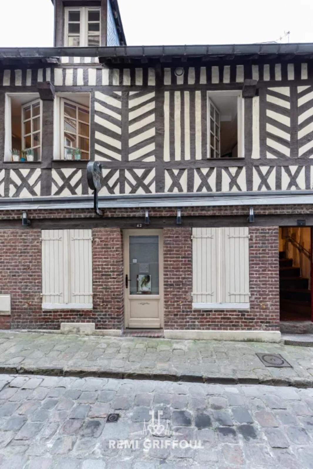 Confidentielle House Historic City Center 4 Guests